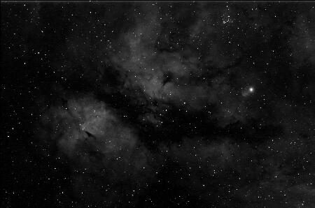 IC1318B, 2015-9-1, 24x300sec, APO100Q, H-alpha 7nm, QHY8.jpg